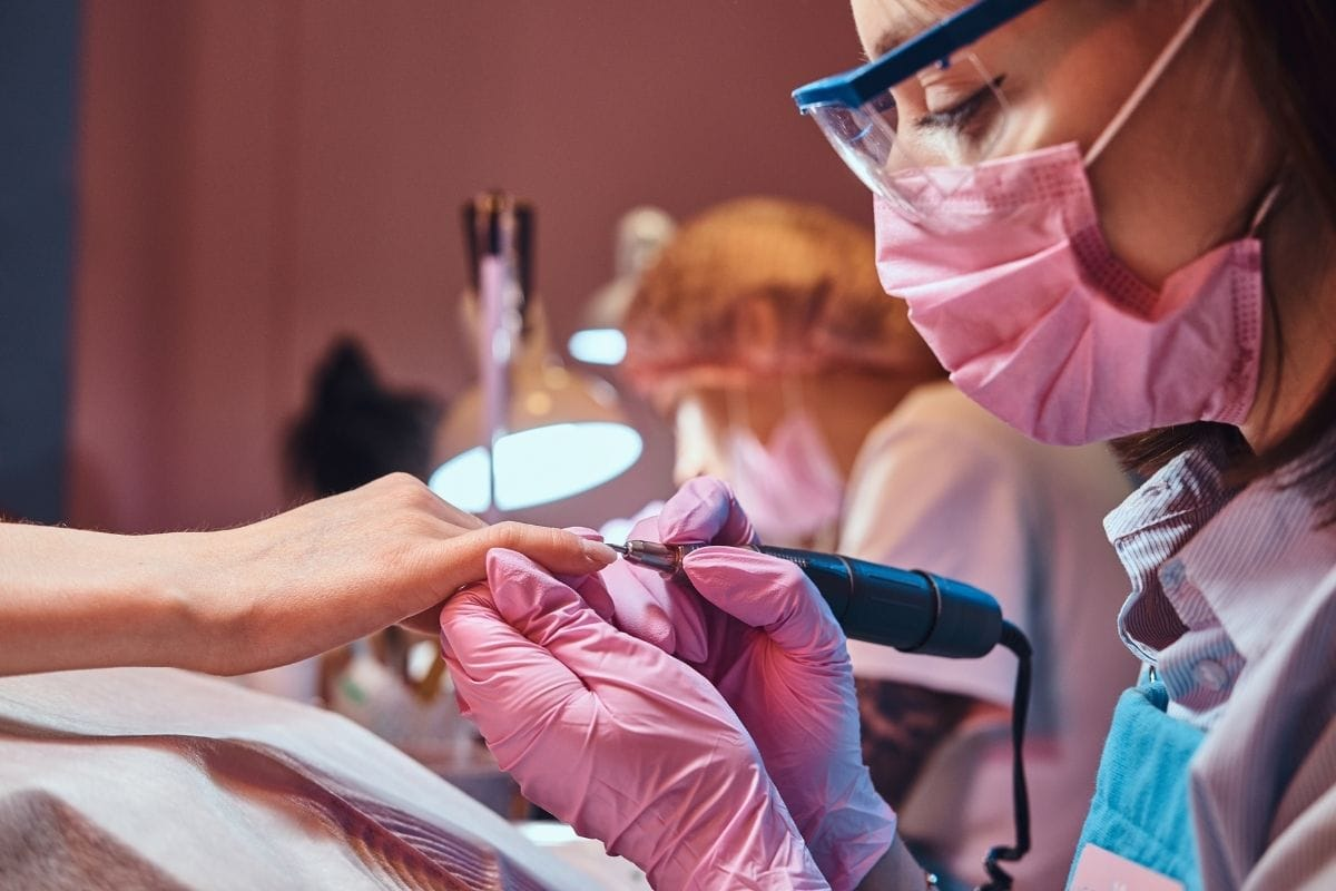 Salon Owners Hiring background